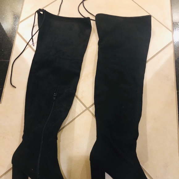 Boots - Picture 3 of 3